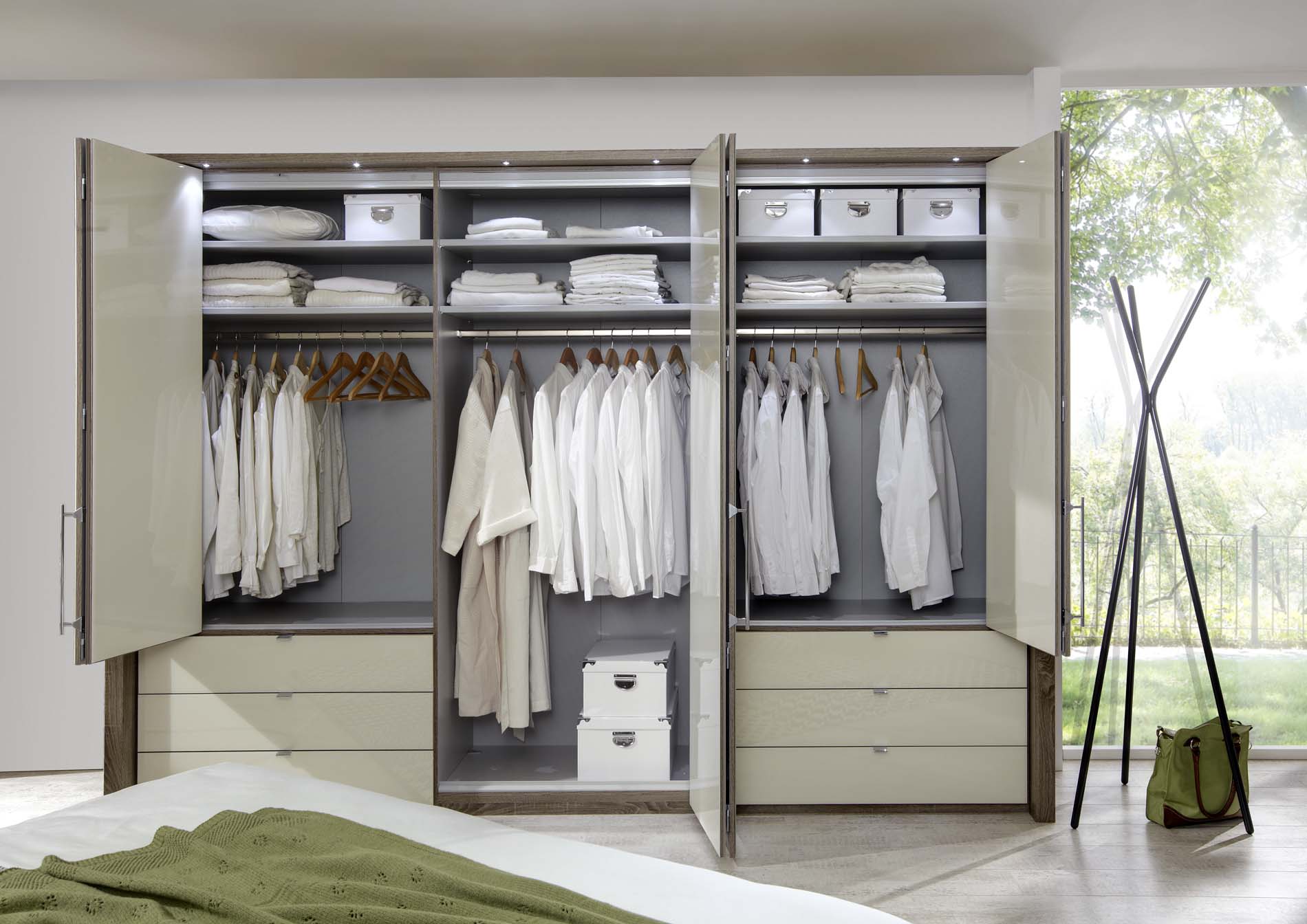 Шестидверный шкаф - Matrason Шестидверный шкаф